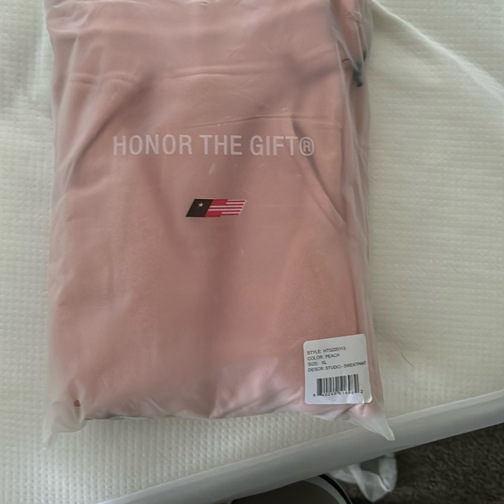 Honor the gift sweatpants